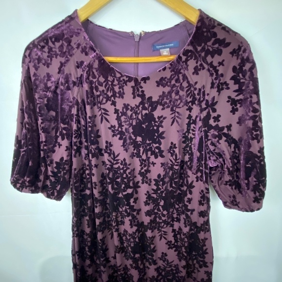 Tommy Hilfiger Women Sz 12 Plum/ Burgundy Dress Velvet A-line knee length crew - Picture 2 of 14